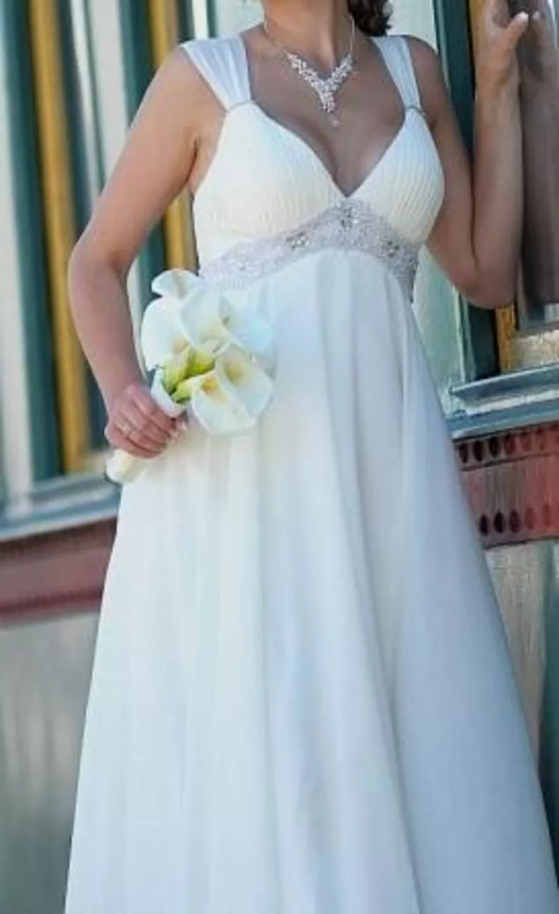 Продам свадебное платье в стиле ампир,  размер 44-46. Цвет айвори
